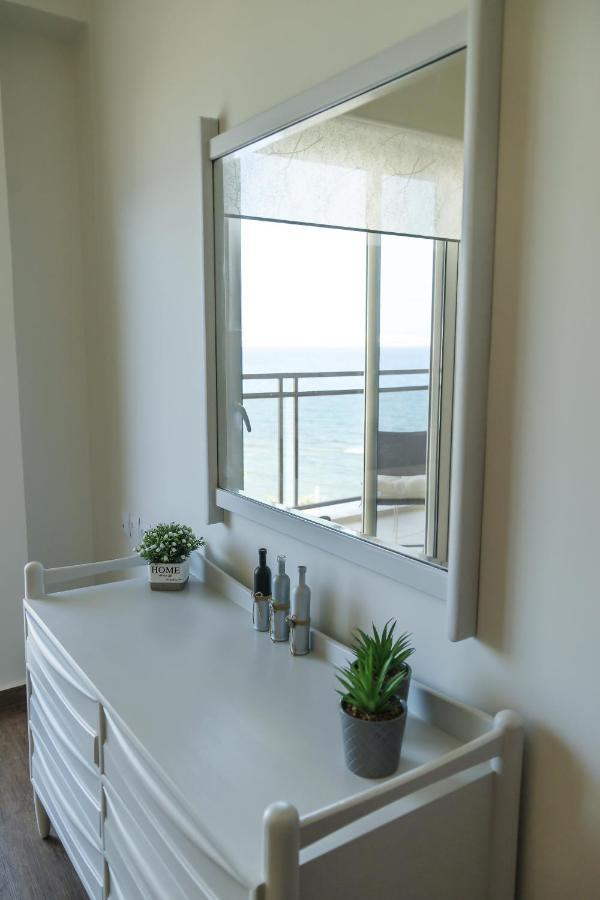 Blue Dreams - Spectacular Sea View Apartment In 아테네 외부 사진